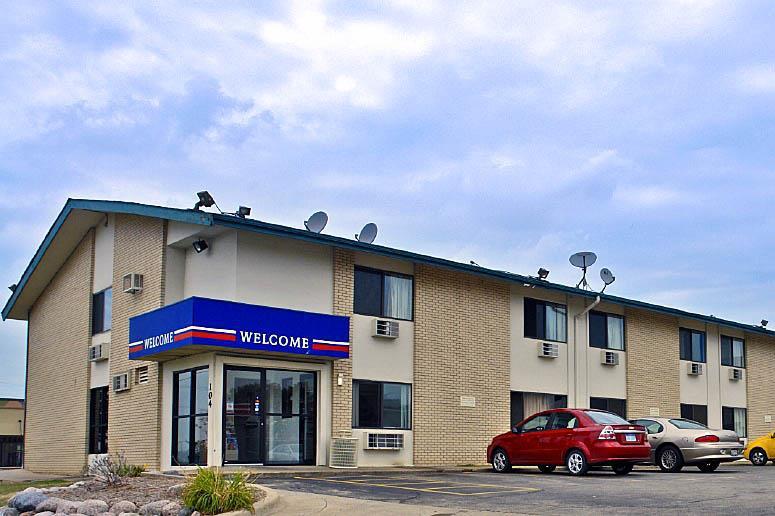 Americas Best Value Inn East Peoria Buitenkant foto