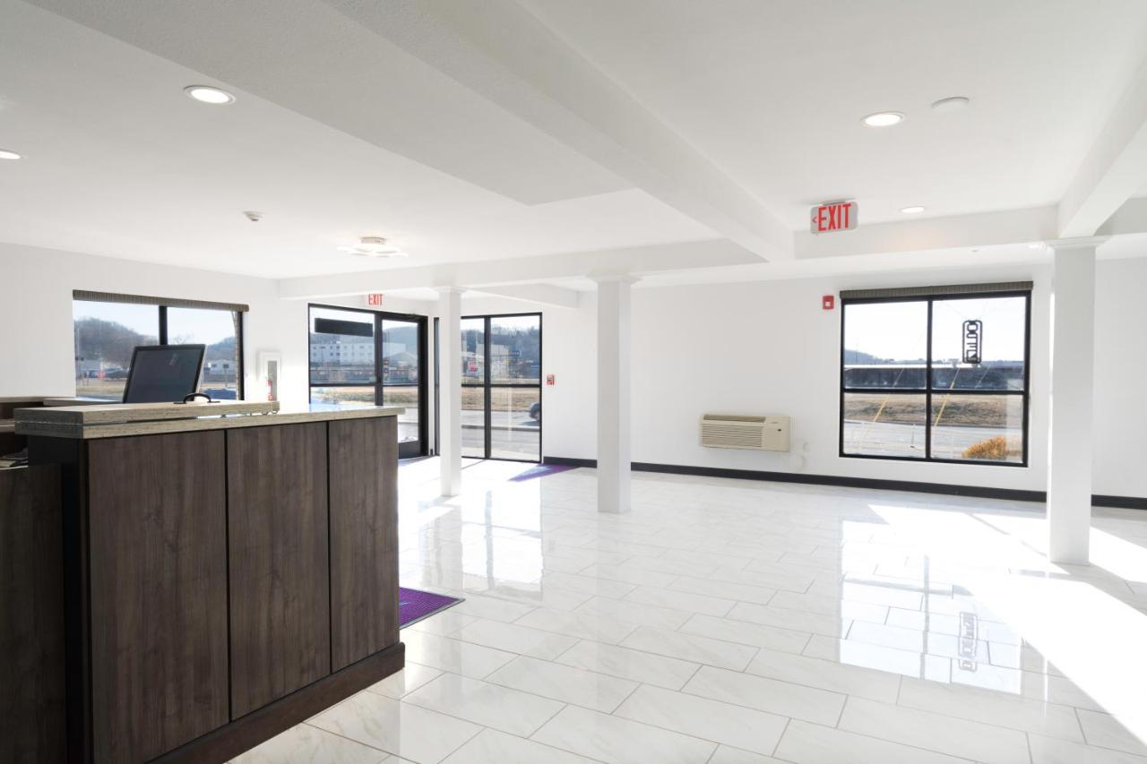 Americas Best Value Inn East Peoria Buitenkant foto