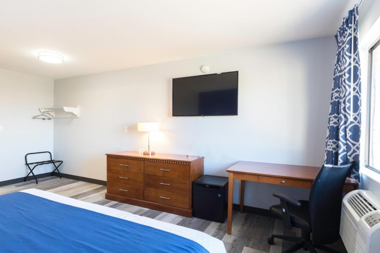 Americas Best Value Inn East Peoria Buitenkant foto