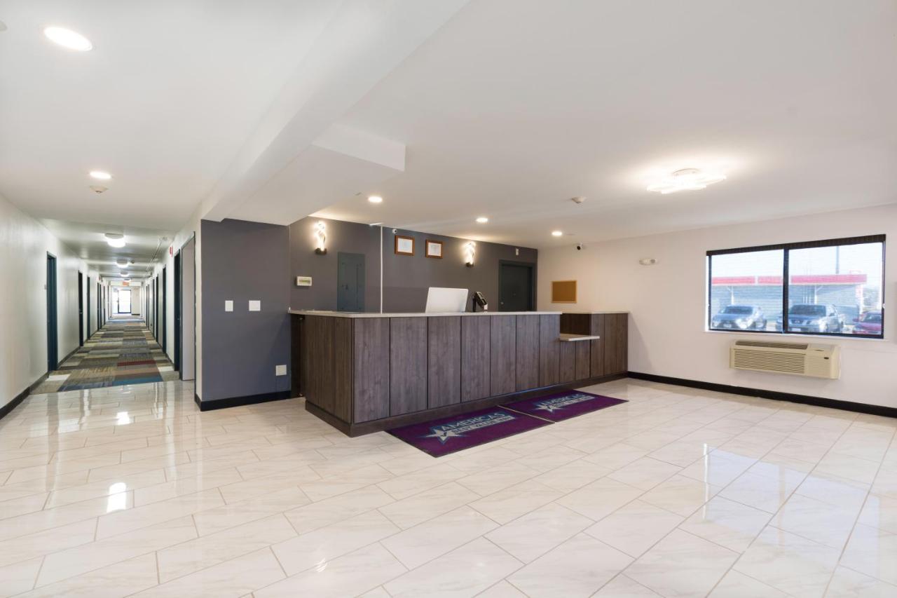 Americas Best Value Inn East Peoria Buitenkant foto