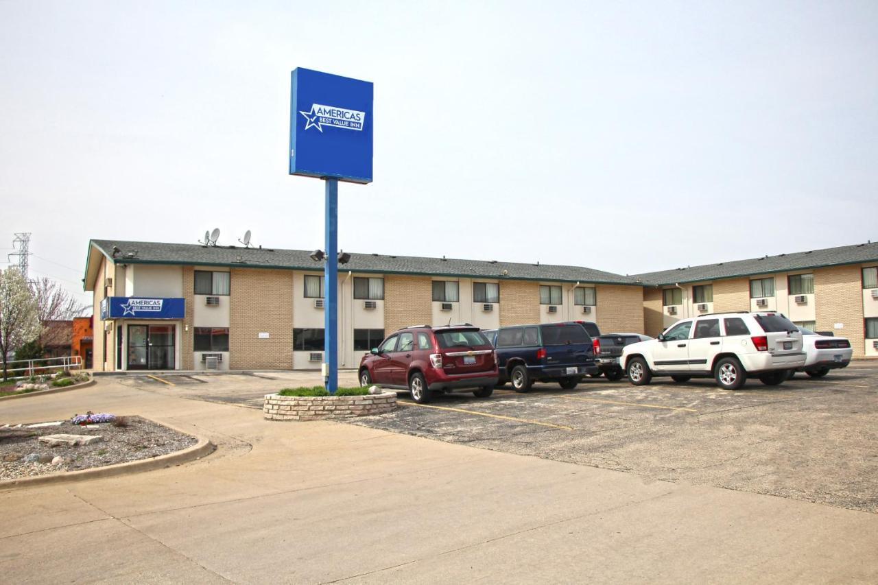 Americas Best Value Inn East Peoria Buitenkant foto