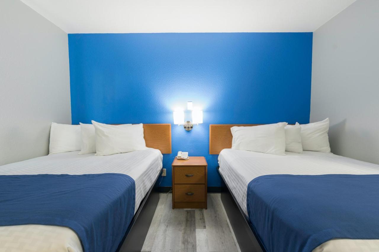 Americas Best Value Inn East Peoria Buitenkant foto